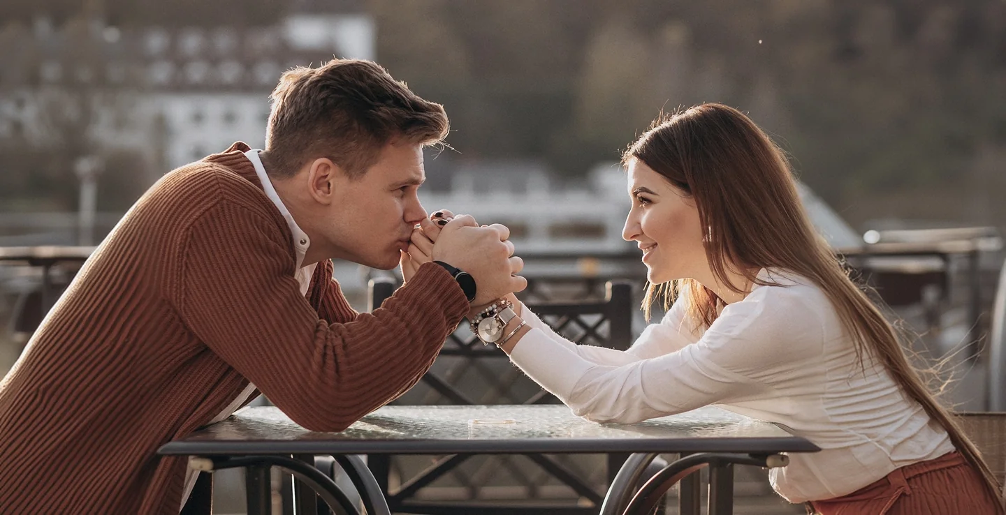 Universal inova busca por conexões significativas e alinhadas com os valores pessoais com App Quero Te Conhecer